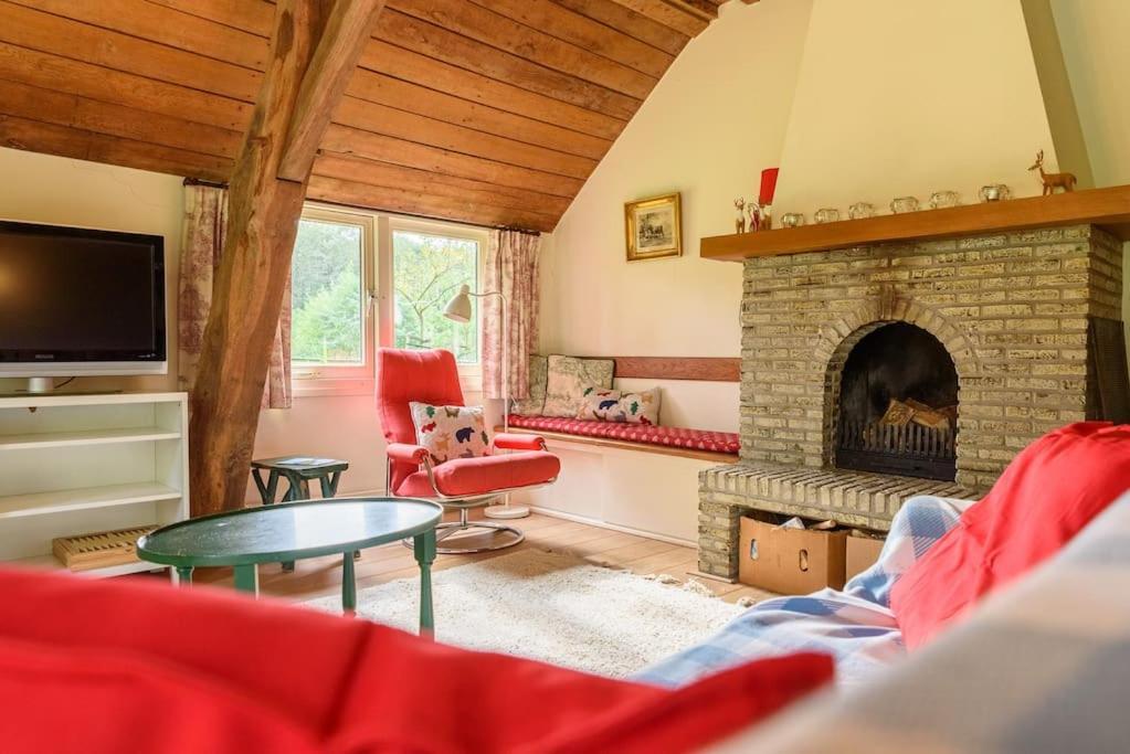 Prachtig Vrijstaand Familiehuis Op Groot Perceel Scherpenzeel  Exterior foto