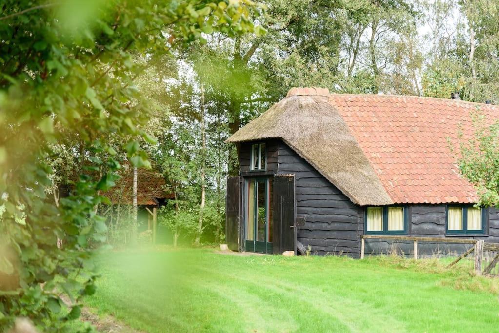 Prachtig Vrijstaand Familiehuis Op Groot Perceel Scherpenzeel  Exterior foto