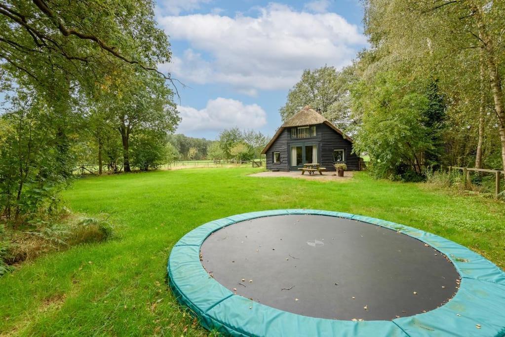 Prachtig Vrijstaand Familiehuis Op Groot Perceel Scherpenzeel  Exterior foto